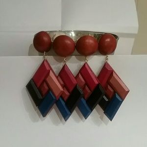 2pairs of fashion earrings
